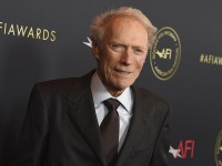 Eastwood desata preocupación  por su imagen a los 93 años
