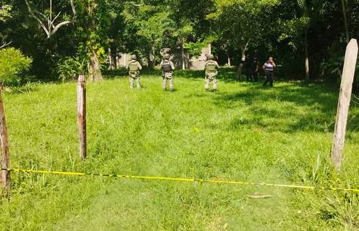 Apuñalado y baleado  afuera de construcción