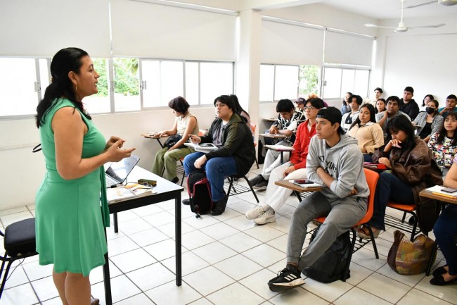 Inician clases más de 30 mil alumnos en todos los campus de la UJAT