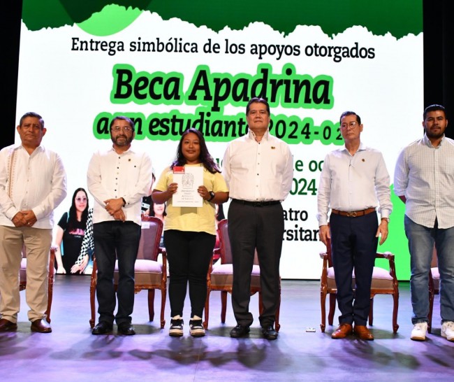 Exhorta rector de la UJAT apoyar el  programa Becas Apadrina un Estudiante