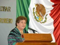 Piden explicar la situación de maestros de contrato