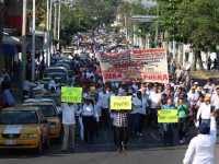 Enloquecen taxistas a los tabasqueños