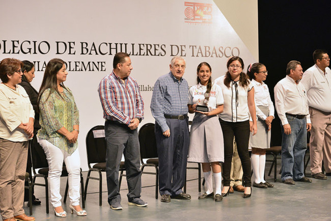 Fortalecimos sistema educativo  para afrontar reto de TIC’s: Núñez