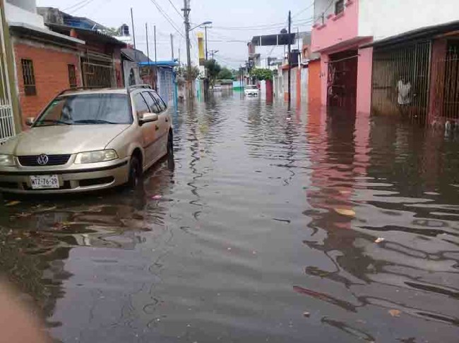 Caen lluvias de hasta 84 milímetros en Centro