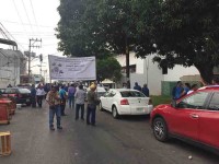 Se manifiestan trabajadores