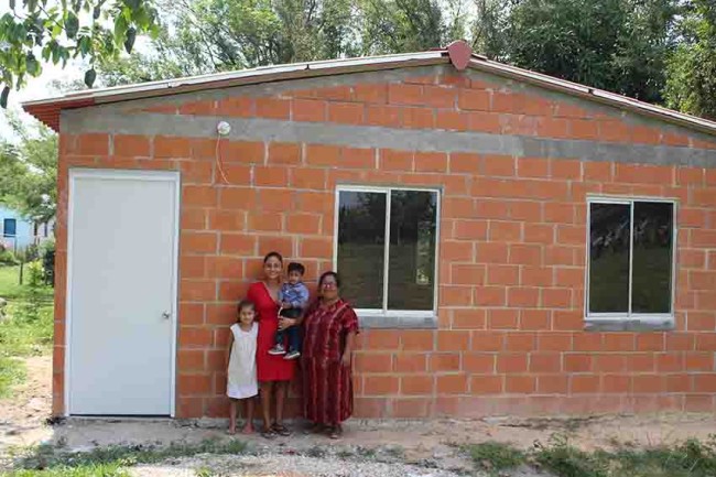 Beneficia ‘Casa Amiga’ a 40 familias de Macuspana