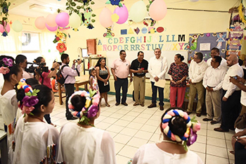 Cumple gobernador  a la niñez tabasqueña
