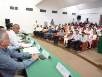Funcionarios bien capacitados,  un mejor rostro del Gobierno