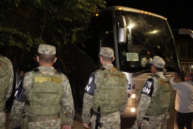 Colabora la 30 Zona Militar en  retorno de migrantes rescatados