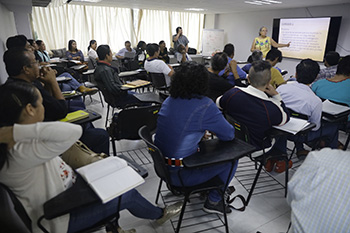 Capacitan a docentes en Enseñanza Artística