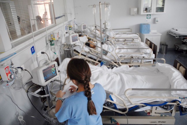 Tiene Salud déficit de 250  enfermeras en el Estado