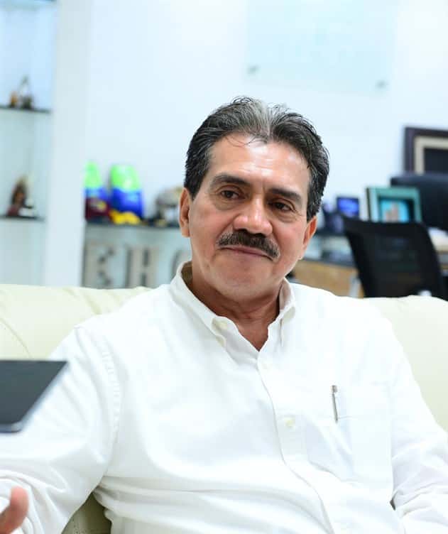 Resuelve Evaristo peticiones de los  colonos de La Huerta