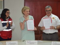 Firman convenio la Cruz Roja y el IPCET
