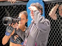 “Las heridas del octágono” es el debut de Halle Berry