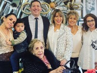 Alejandra Guzmán  muy feliz por sus 54
