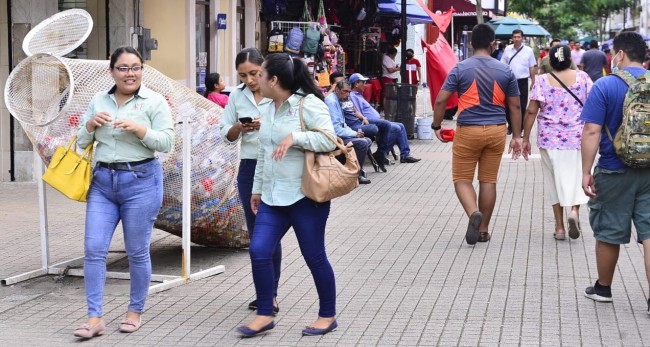 Tabasqueños desde ayer dejaron de usar el cubrebocas