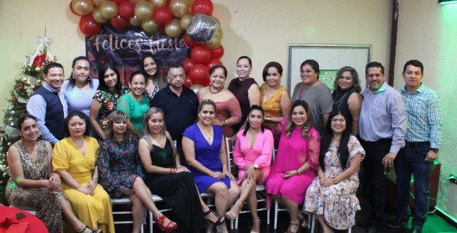 Celebran 16 años de haber egresado de la DAEA