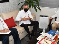 De visita Embajador López Moreno en la UJAT