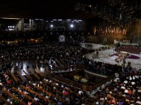 Realizan obispos misa en honor a Benedicto XVI