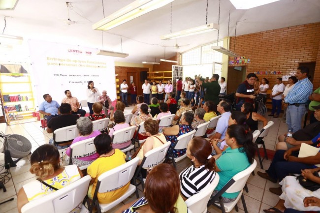 Favorece Yolanda Osuna mejor calidad de vida para adultos mayores en villa Playas del Rosario