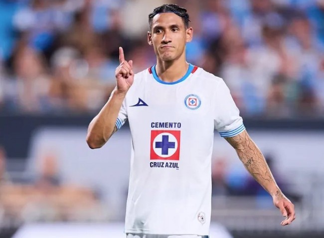 Salida de Uriel Antuna sorprendió a Cruz Azul