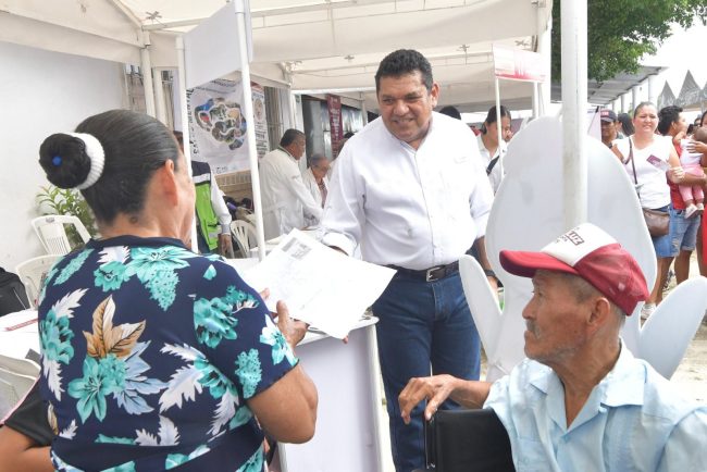 Constatan servicios que brinda el gobierno del pueblo 