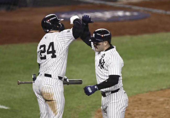 Yankees 11-4 Dodgers