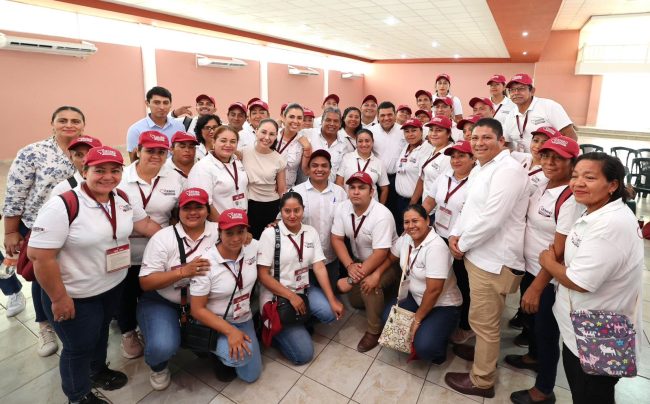 Programas sociales generarán empleos permanentes: May