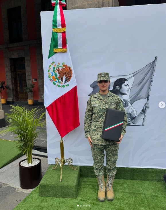 Ana Paula Vázquez, medallista olímpica recibe ascenso en el Ejército Mexicano