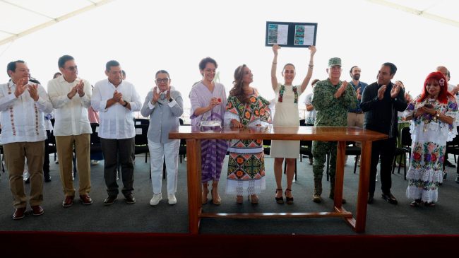 Asiste Javier May al primer aniversario del Tren Maya