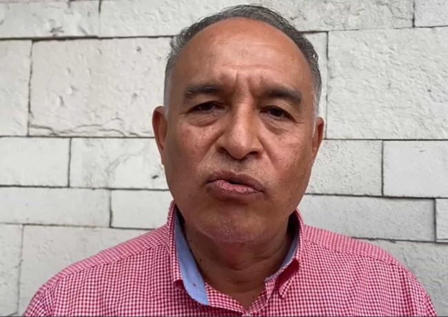 Regresan a 12 mil 640 docentes del SITET descuento del aguinaldo