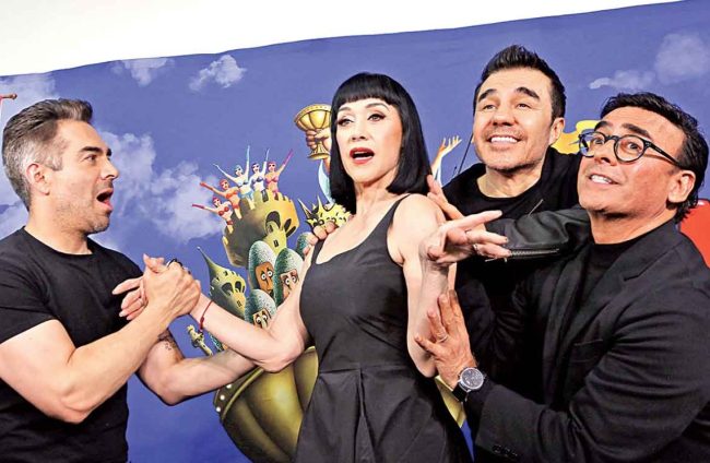 Spamalot: caballeros y una dama del buen humor