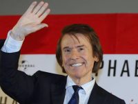 ¡Raphael hospitalizado!