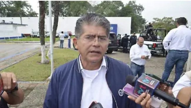 Dan de baja a 40 policías de Paraíso
