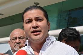 Envía May iniciativas con reformas al Codigo Penal