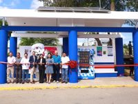 Inauguran una parada de transporte público sustentable