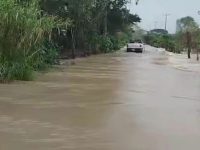 POR LAS LLUVIAS Desborda Río Pichucalco en Teapa