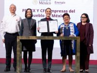 CFE y Pemex vuelven a ser del pueblo de México