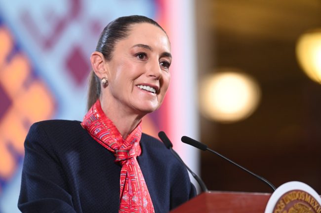 Siempre vamos a defender a AMLO, advierte Sheinbaum 