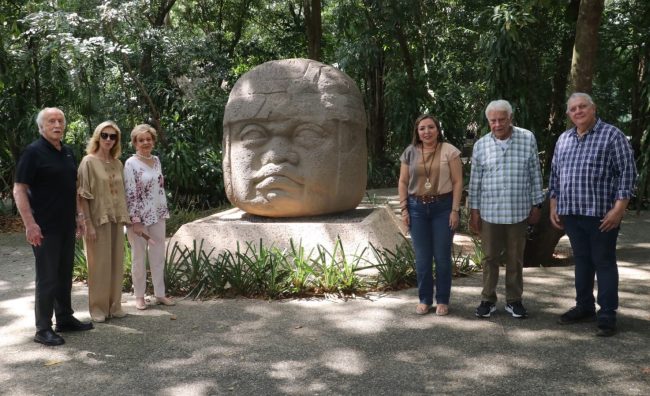 Visita Felipe González el Parque Museo La Venta 