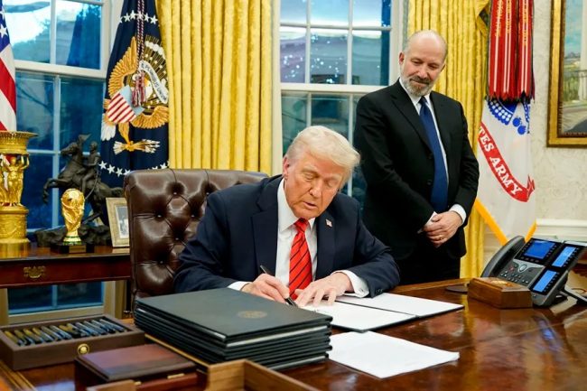 Aranceles contra México y Canadá entrarán en vigor: Trump