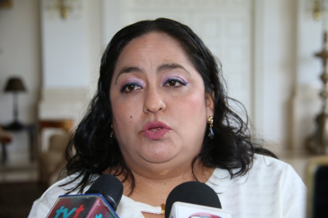 Regresan comercios a horarios habituales