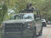 Despliegan fuerzas militares tras ser baleados dos policías
