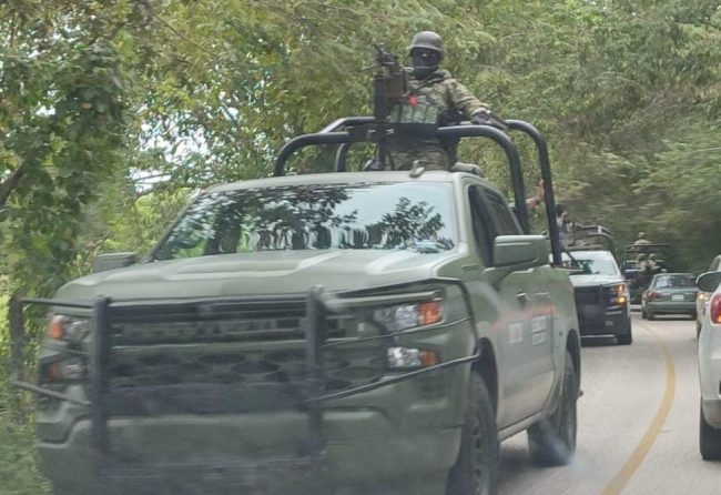 Despliegan fuerzas militares tras ser baleados dos policías