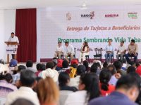 Entrega Javier May 306 tarjetas de Sembrando Vida Tabasco