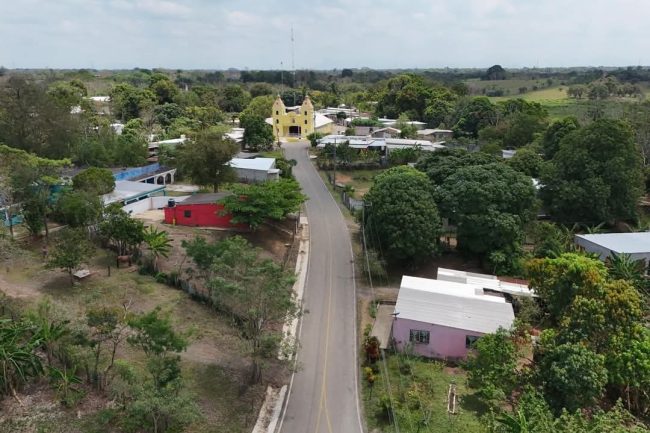 Entregan obras viales y de alumbrado en Los Alvarado