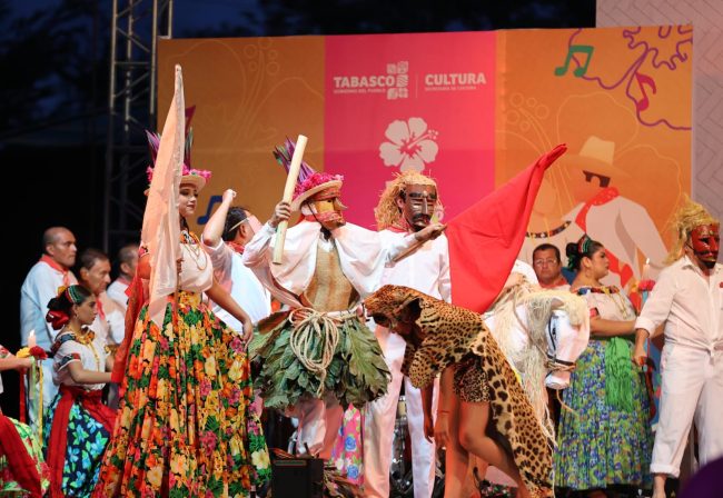 Entregan más de 5 mdp en premios por concursos culturales 