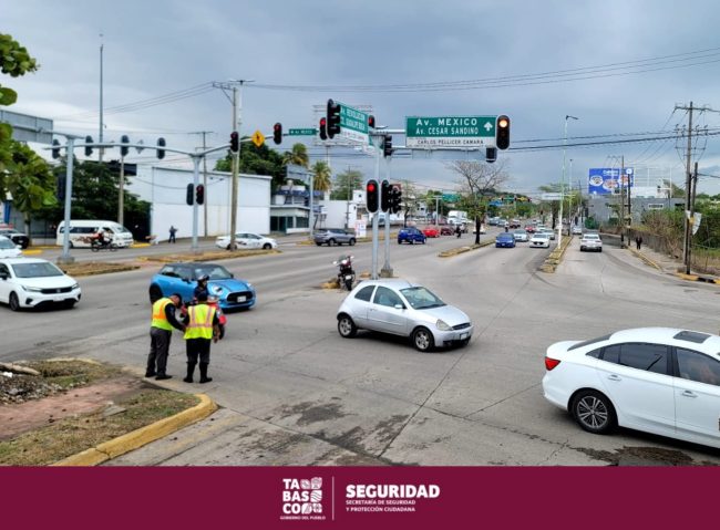 Reestablece SSPC fallas en semáforos afectados