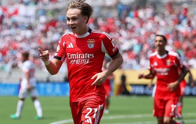 Benfica sorprende al Bayern y acaba de líder del Grupo C