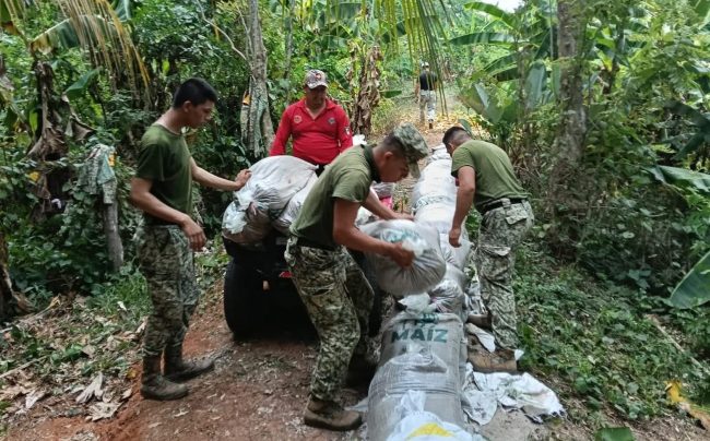 Colocan costalera en Jalapa